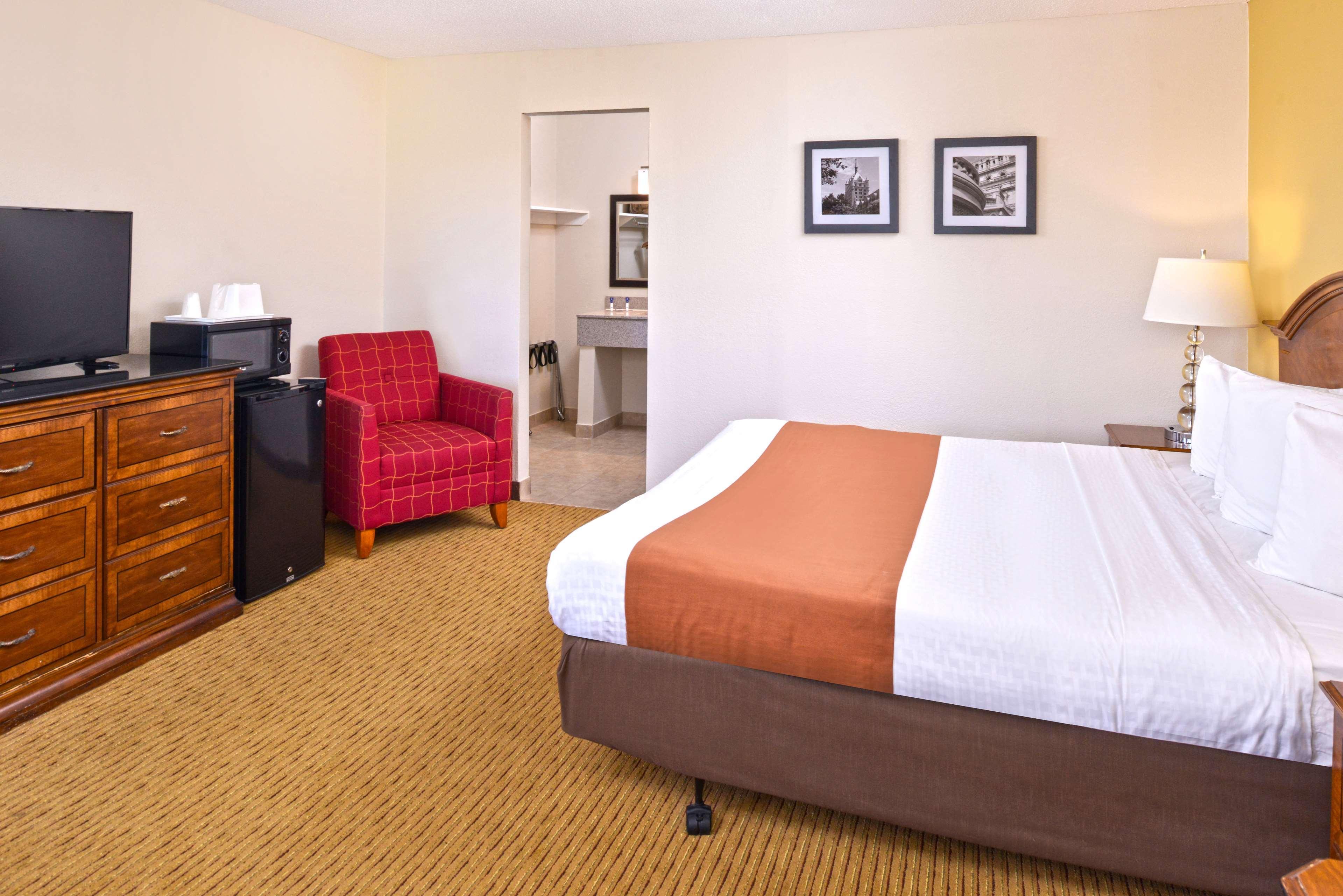 Americas Best Value Inn Plattsburgh Eksteriør bilde