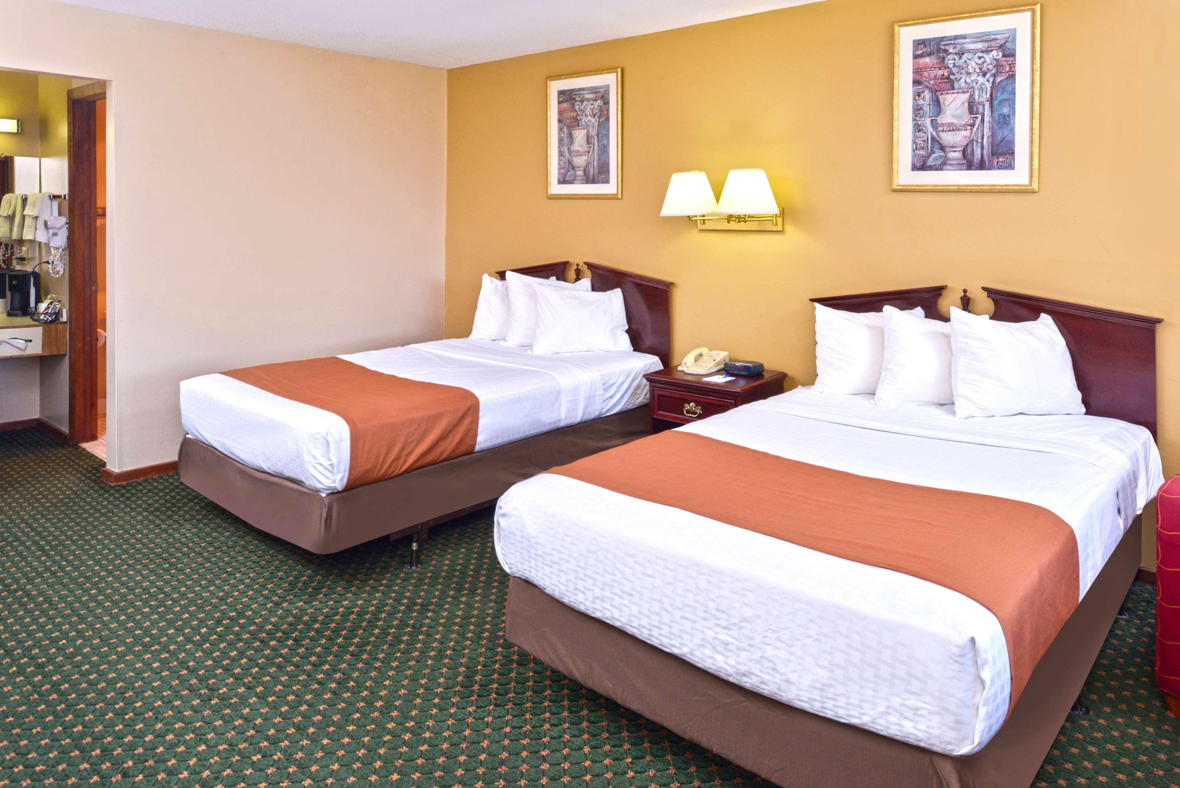 Americas Best Value Inn Plattsburgh Eksteriør bilde