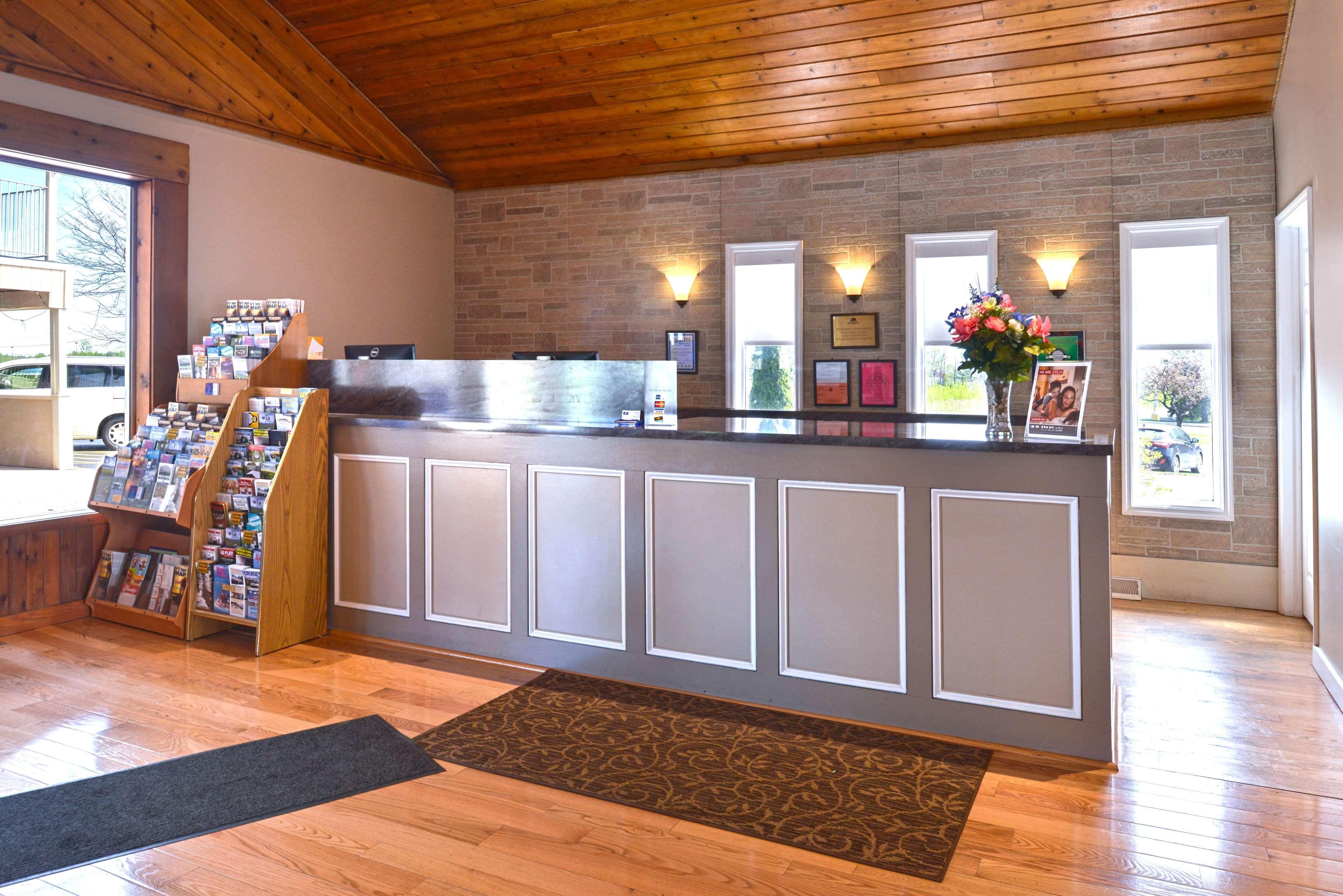 Americas Best Value Inn Plattsburgh Eksteriør bilde