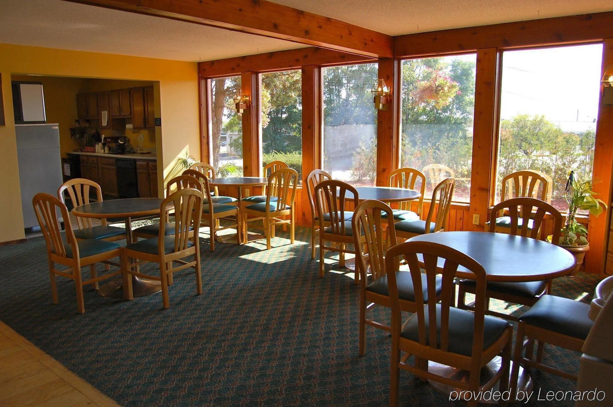 Americas Best Value Inn Plattsburgh Restaurant bilde
